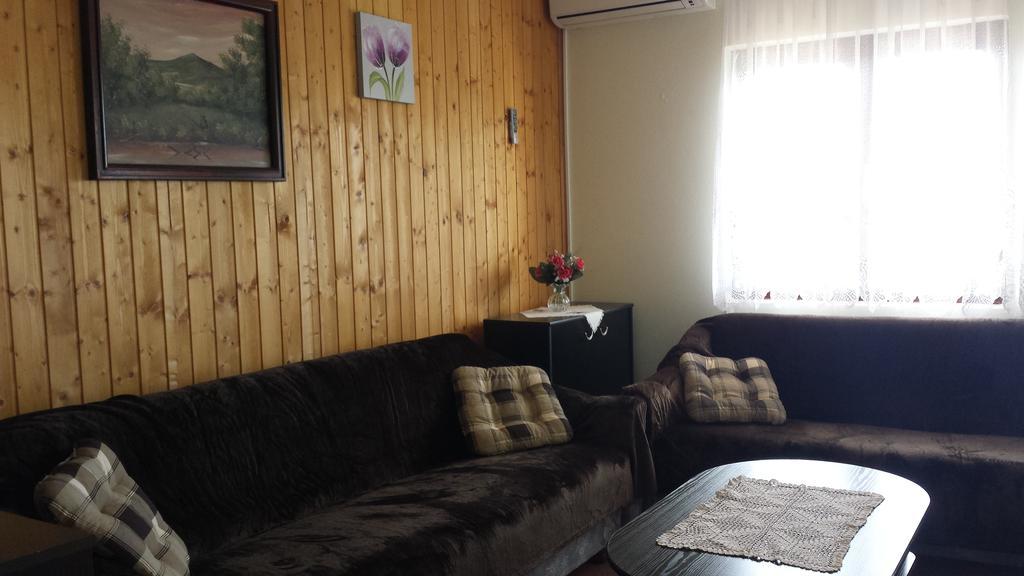Apartment Lucija *